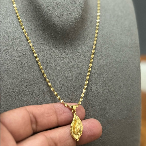 Gold Jewelry Set, 24k Duabi Gold Plated jewelry Set, Gold Necklace & Earrings - Picture 4 of 7